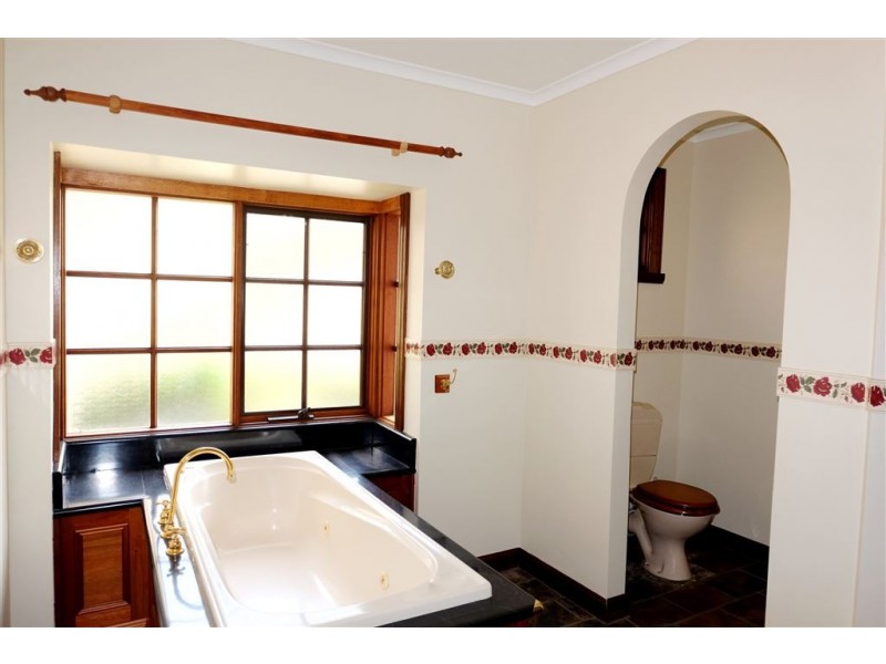 8 Lakeview Court, Blackstone Heights TAS 7250