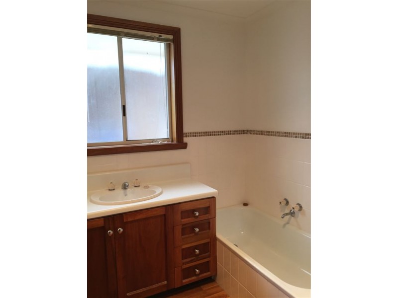 2/11 Sherwood Close, Prospect Vale TAS 7250