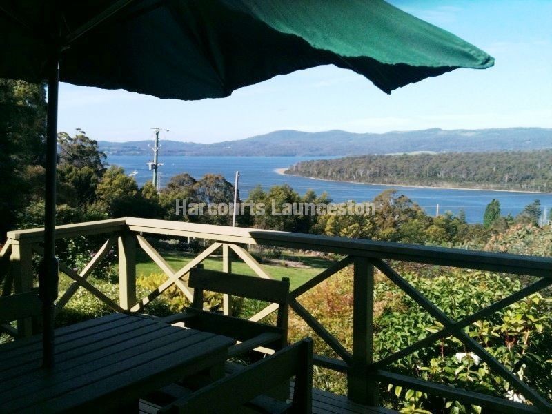 10 Lanena Crescent, Lanena TAS 7275