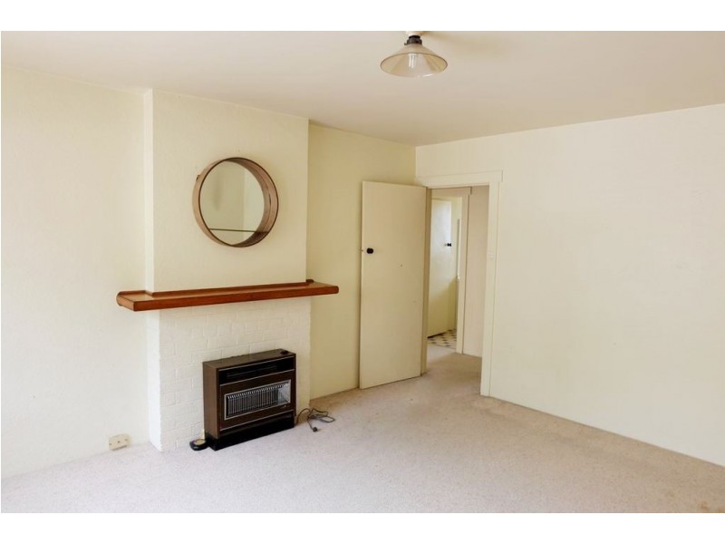 2/117 Penquite Road, Newstead TAS 7250