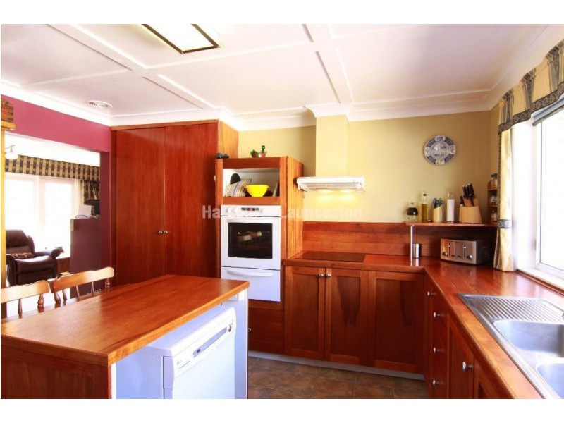 142 West Tamar Road, Riverside TAS 7250