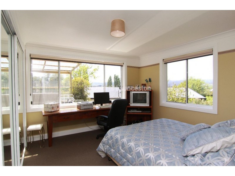142 West Tamar Road, Riverside TAS 7250