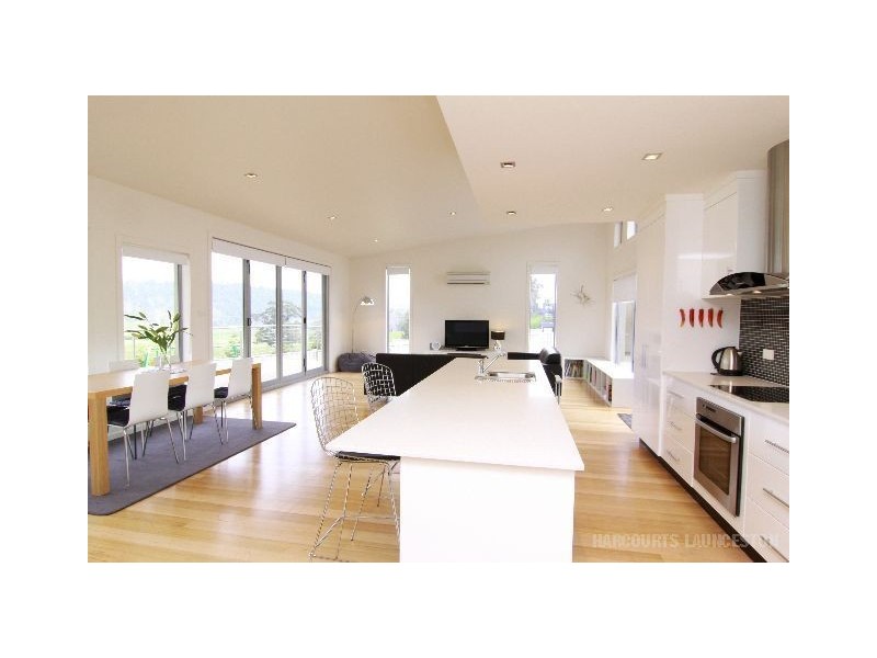11 Phoebe Court, Riverside TAS 7250