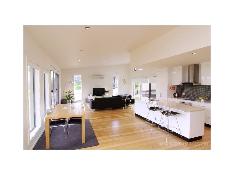 11 Phoebe Court, Riverside TAS 7250