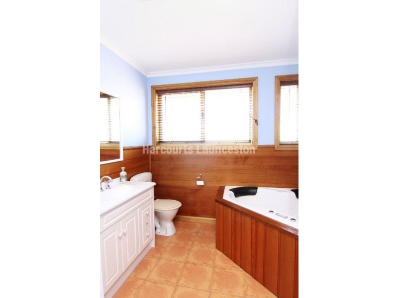 4 Mountain View Court, Prospect Vale TAS 7250