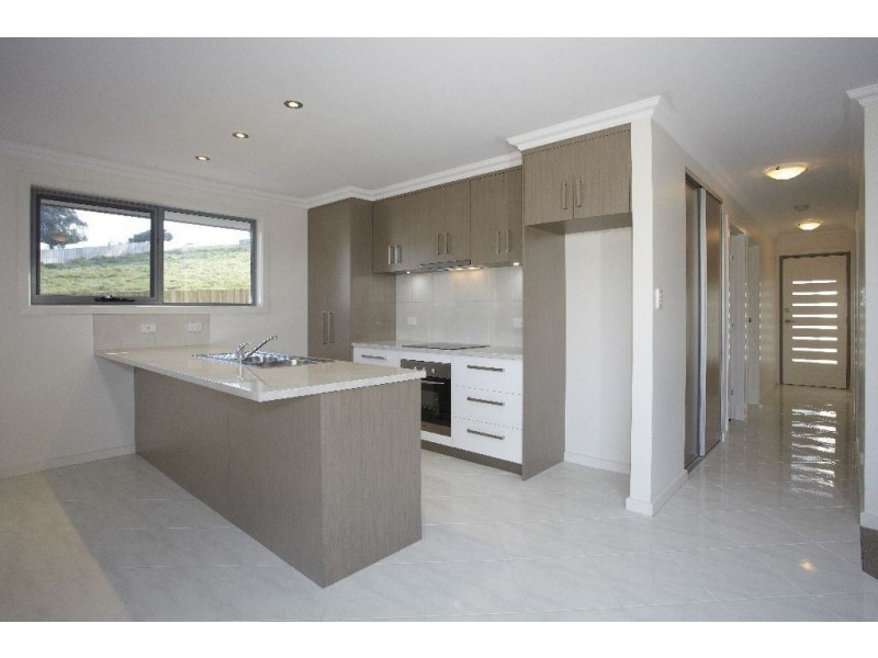 1/5 Ford Court, Newnham TAS 7248
