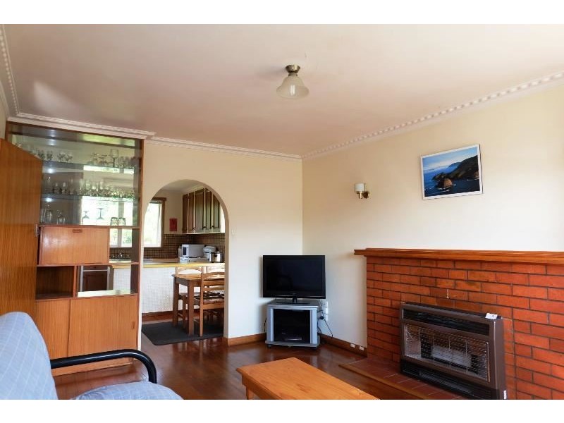 17 Meadowbank Road, Newnham TAS 7248