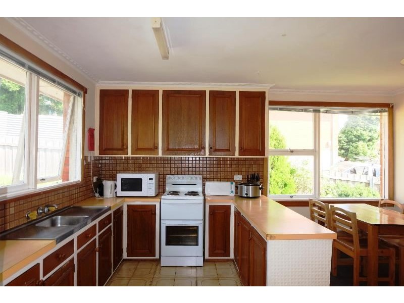 17 Meadowbank Road, Newnham TAS 7248