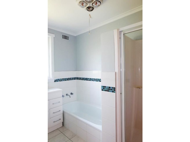 17 Meadowbank Road, Newnham TAS 7248