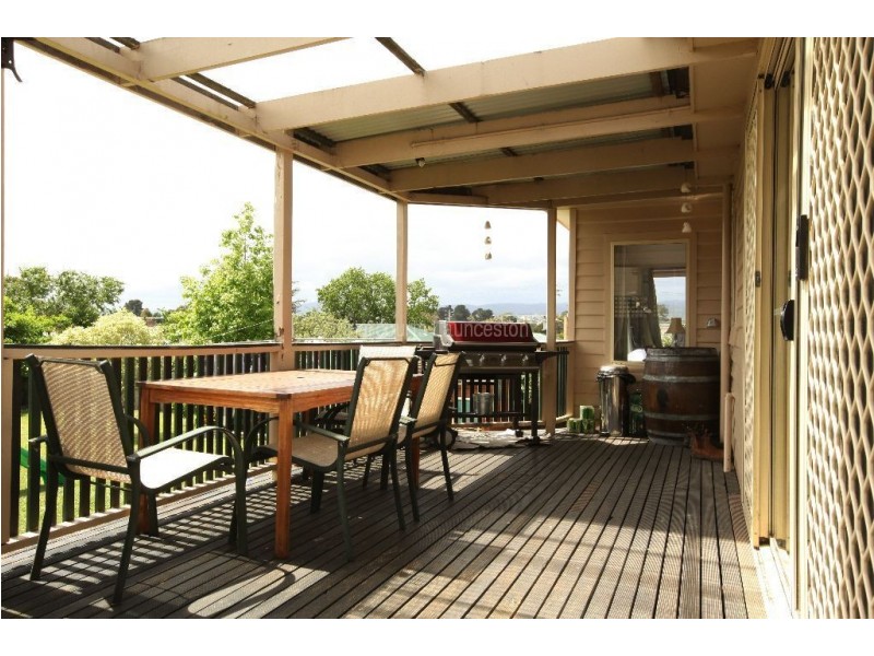 10 Freeland Crescent, Riverside TAS 7250