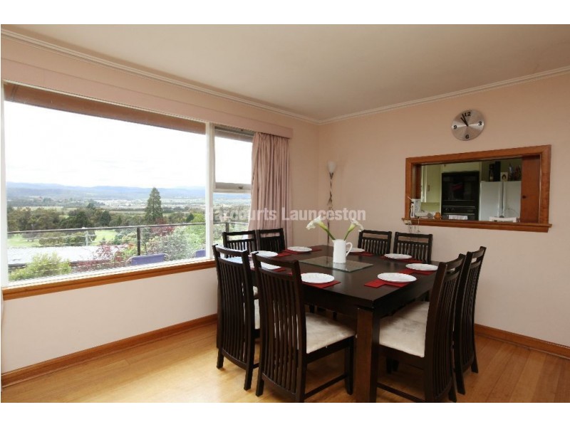 16 Riverside Drive, Riverside TAS 7250