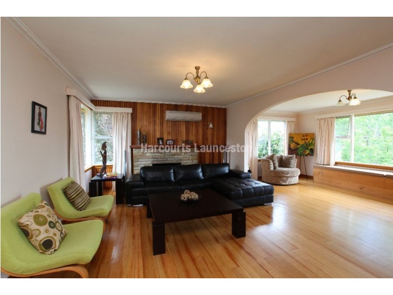 16 Riverside Drive, Riverside TAS 7250