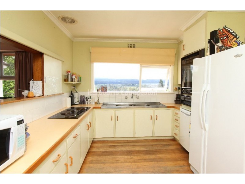 16 Riverside Drive, Riverside TAS 7250