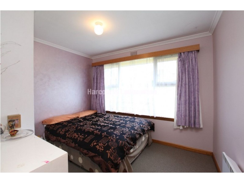 16 Riverside Drive, Riverside TAS 7250