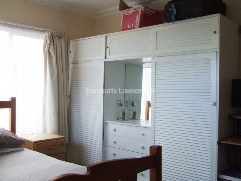 16 Paringa Avene, Newnham TAS 7248