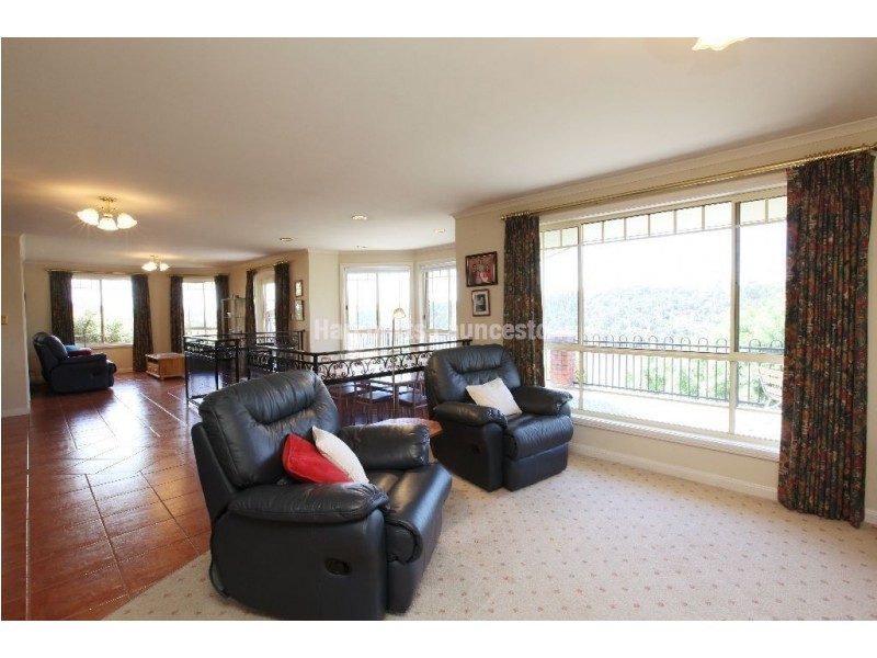 9 Columbus Drive, Blackstone Heights TAS 7250