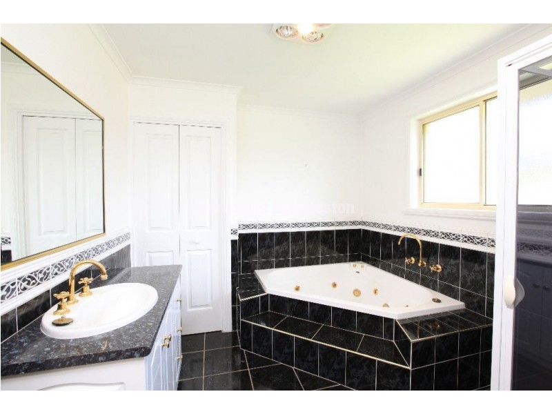 9 Columbus Drive, Blackstone Heights TAS 7250