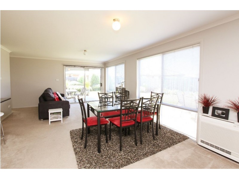 6 Maiden Place, Newnham TAS 7248