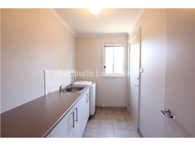 10 Bethune Place, Newnham TAS 7248