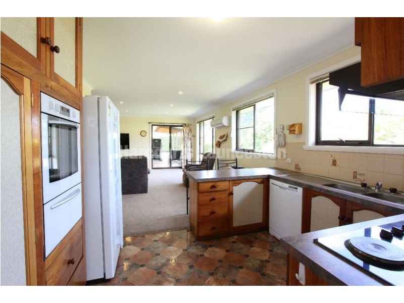 5 Mount Stuart Drive, Newnham TAS 7248
