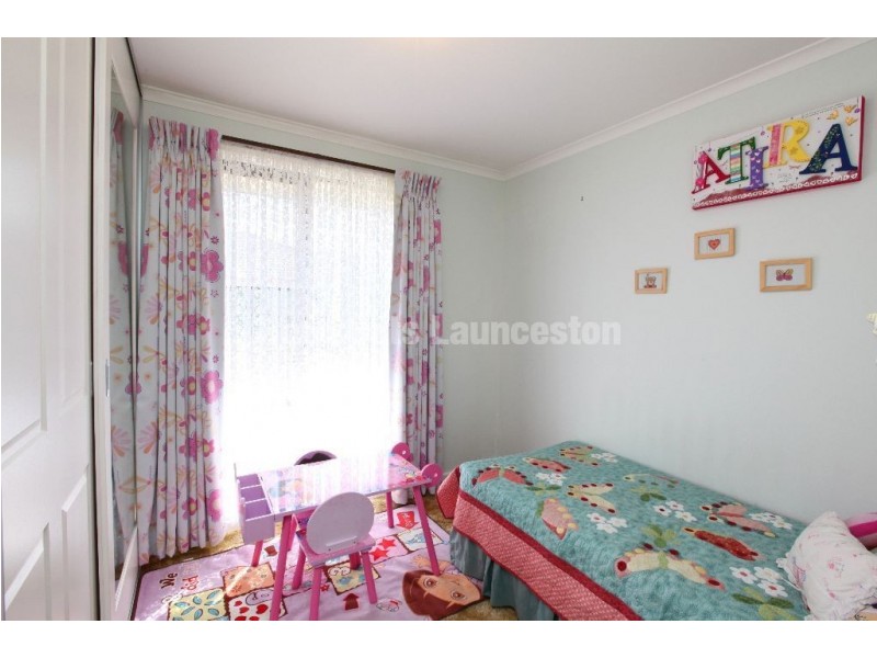 5 Mount Stuart Drive, Newnham TAS 7248