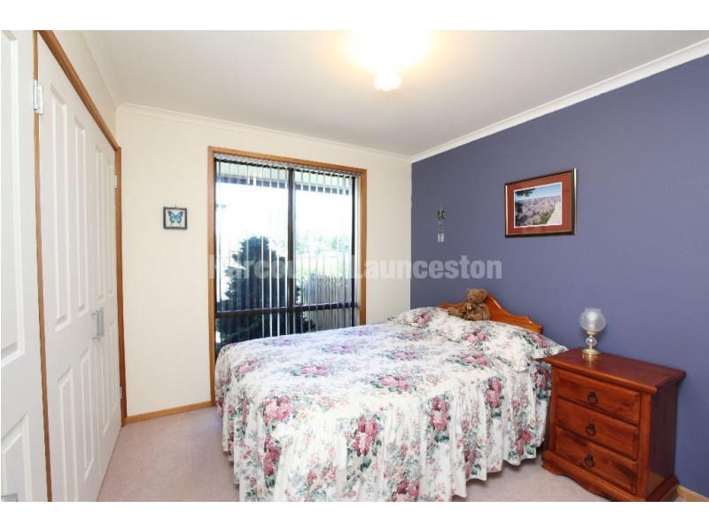 2/9 Rennie Court, Norwood TAS 7250