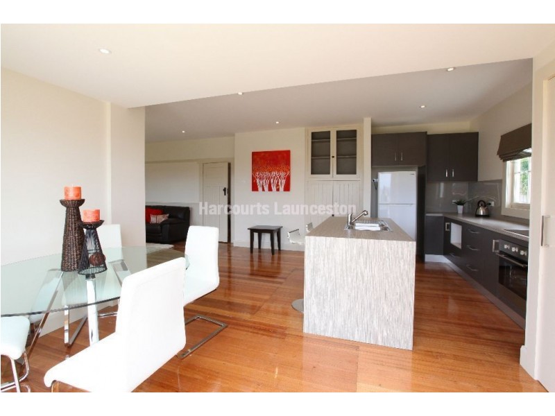 35 Button Street, Mowbray TAS 7248