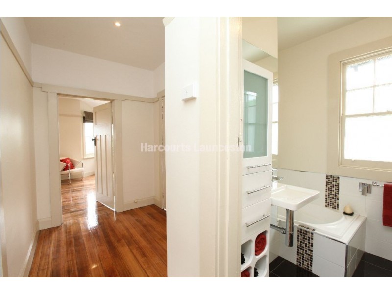 35 Button Street, Mowbray TAS 7248