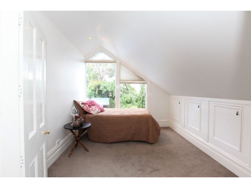 9 Forest Road, Trevallyn TAS 7250