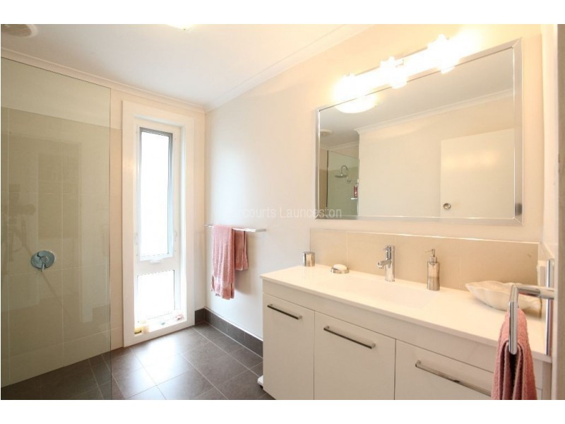 91 Forest Road, Trevallyn TAS 7250