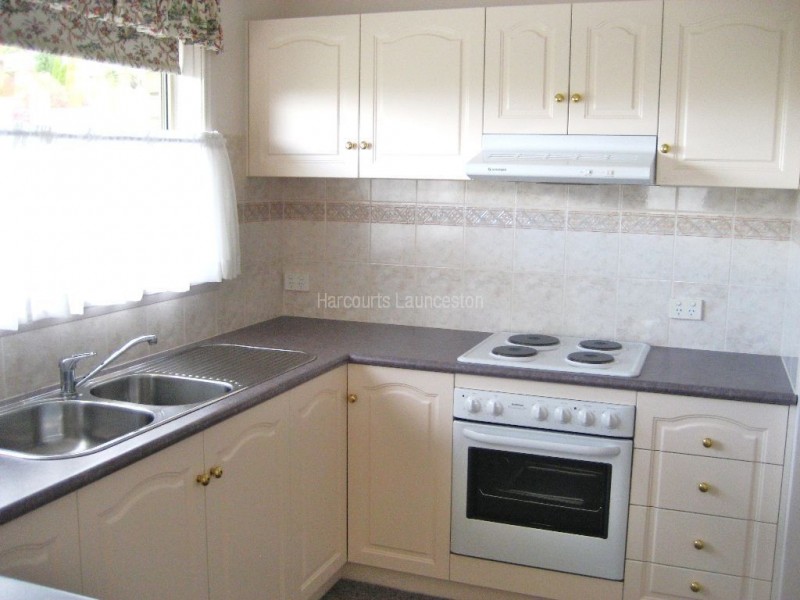 3/2 Carerra Place, Norwood TAS 7250