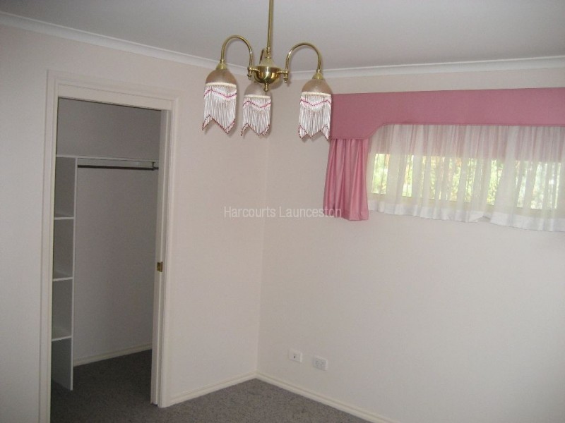 3/2 Carerra Place, Norwood TAS 7250