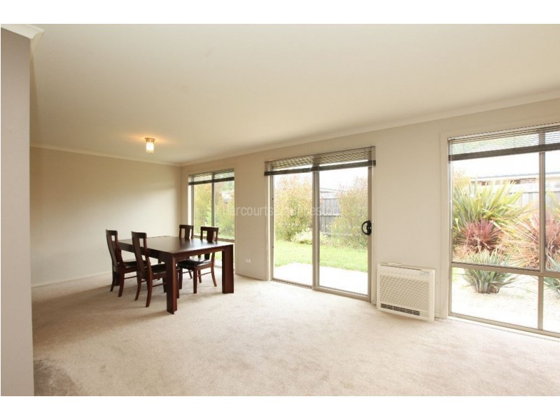 14 Bethune Place, Newnham TAS 7248