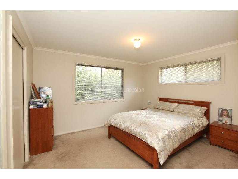 14 Bethune Place, Newnham TAS 7248