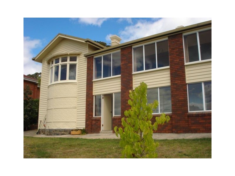 18 Delamere Crescent, Trevallyn TAS 7250