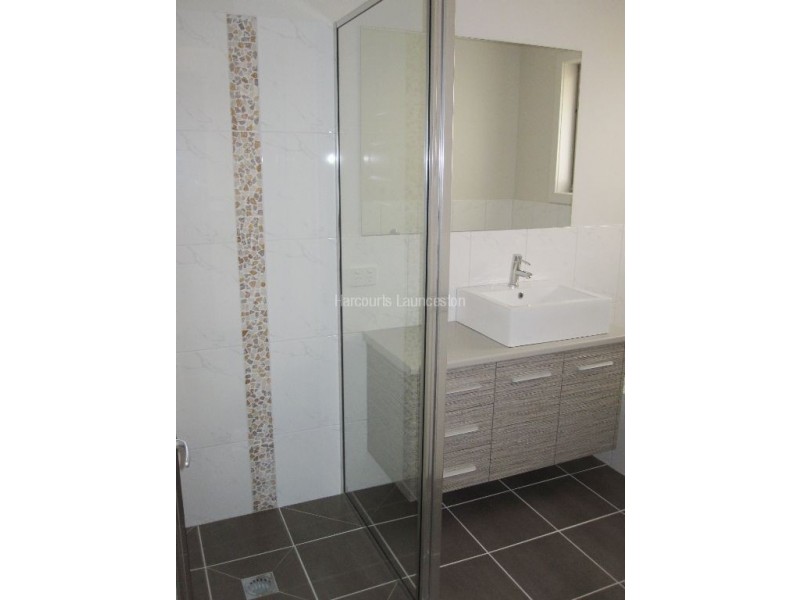 2/337 West Tamar Highway, Riverside TAS 7250