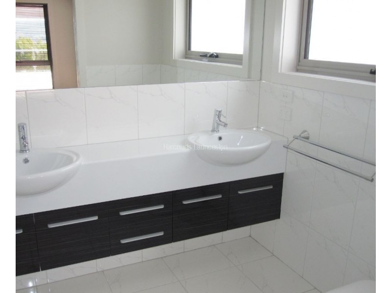 2/337 West Tamar Highway, Riverside TAS 7250