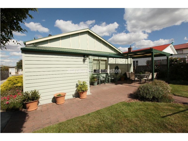 2 Dunlaw Street, Invermay TAS 7248