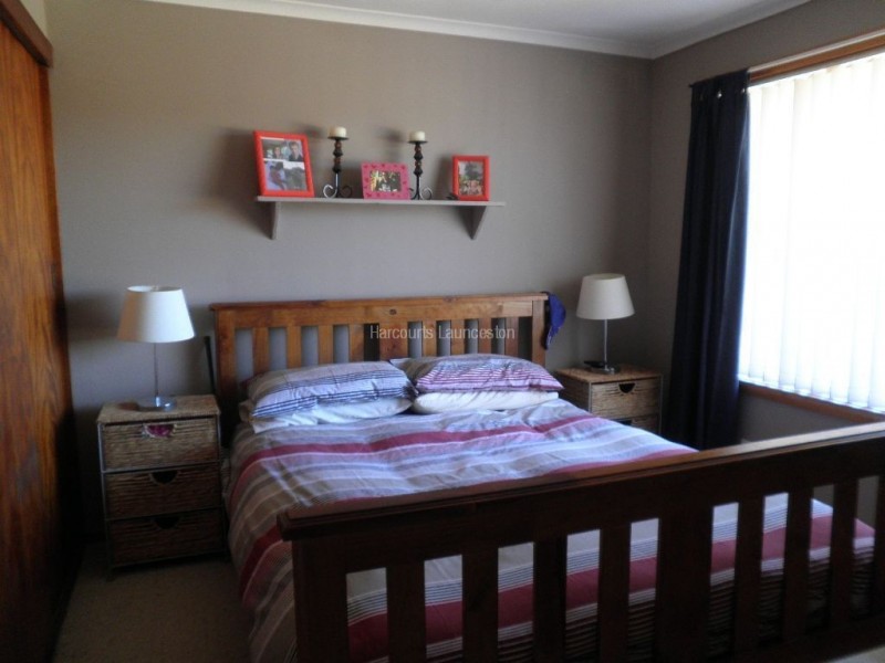 24 Rowland Crescent, Summerhill TAS 7250