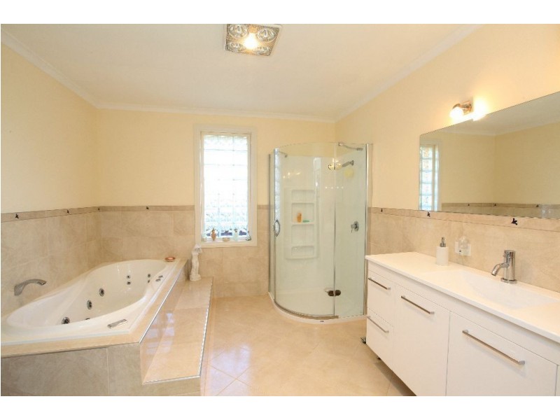 123 Mt Stuart Drive, Newnham TAS 7248