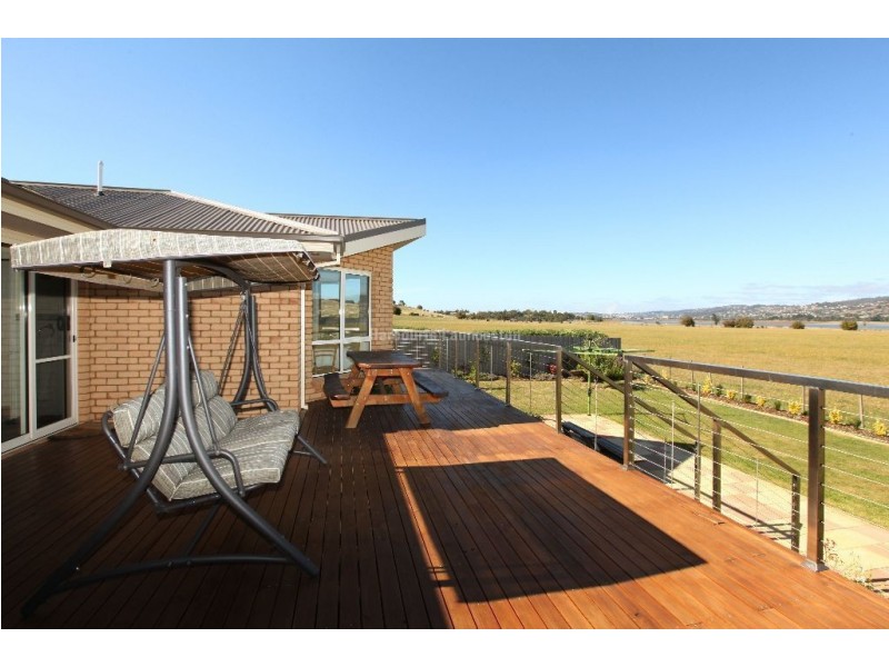 123 Mt Stuart Drive, Newnham TAS 7248