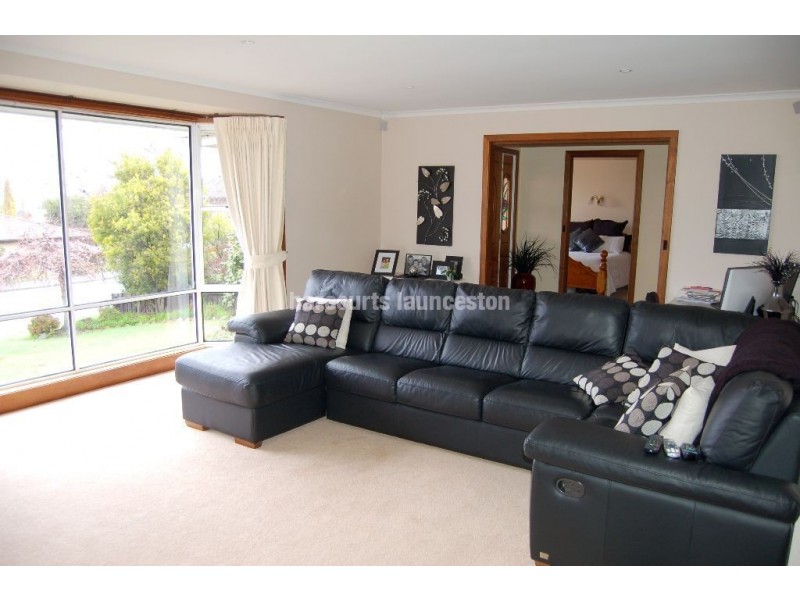 27 Bettina Avenue, Norwood TAS 7250