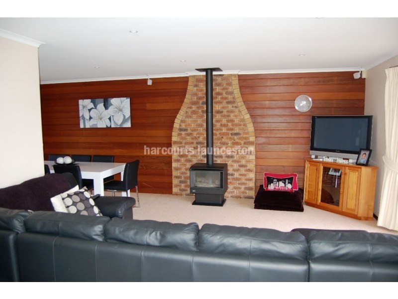 27 Bettina Avenue, Norwood TAS 7250