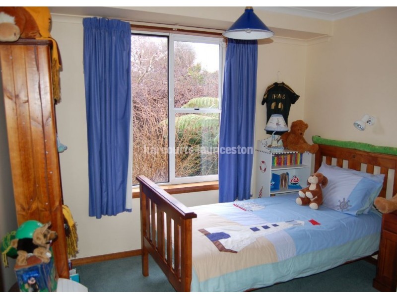 27 Bettina Avenue, Norwood TAS 7250