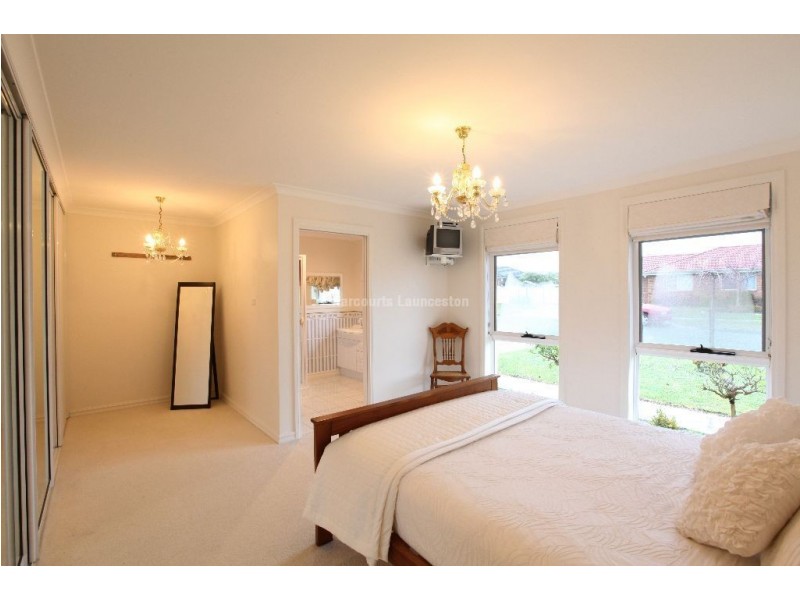 8 Trafalgar Drive, Prospect Vale TAS 7250