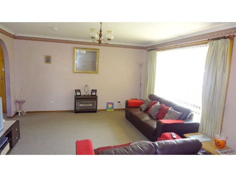 11 Mount Stuart Drive, Newnham TAS 7248