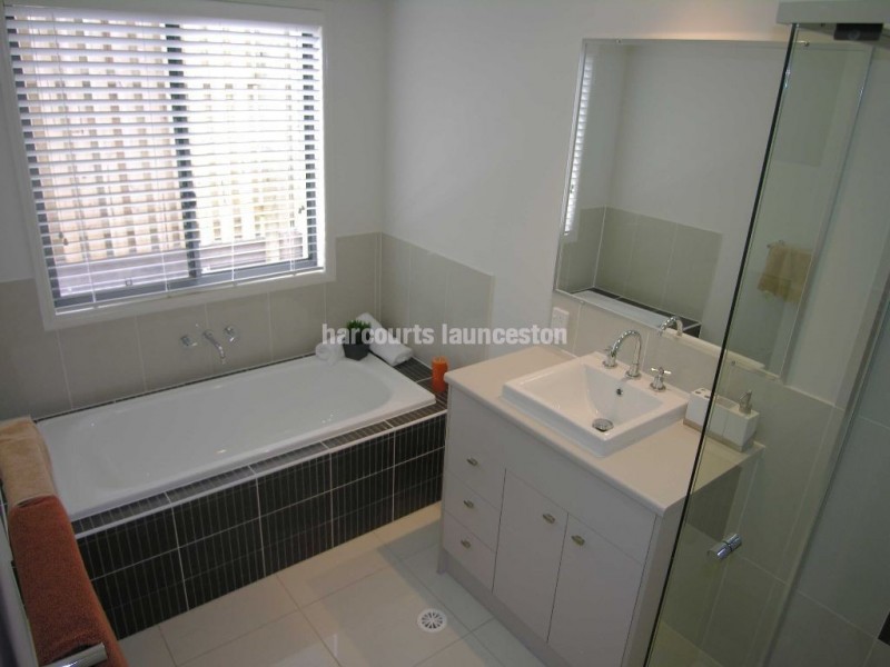 Lot 33 Dafnis Drive, Newnham TAS 7248