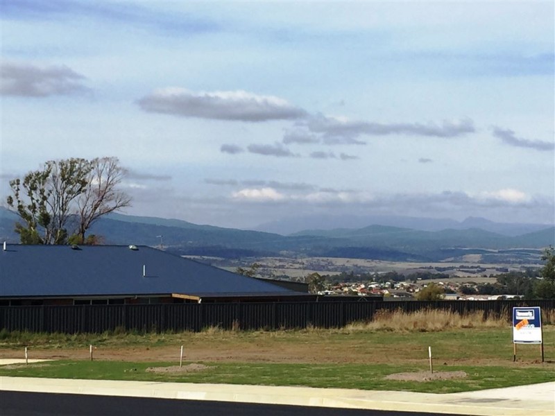 Land – Mt Pleasant Estate, Kings Meadows TAS 7249