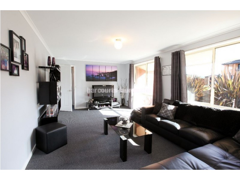 3 Picasso Place, Newnham TAS 7248