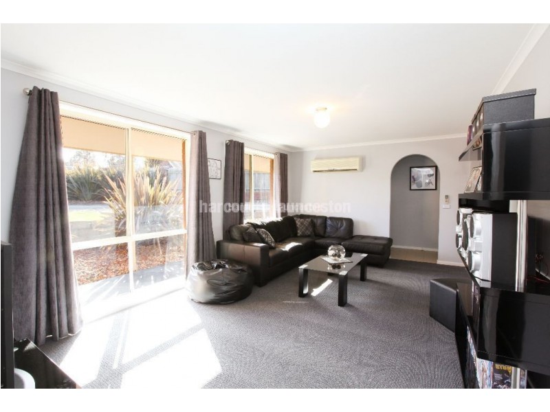3 Picasso Place, Newnham TAS 7248